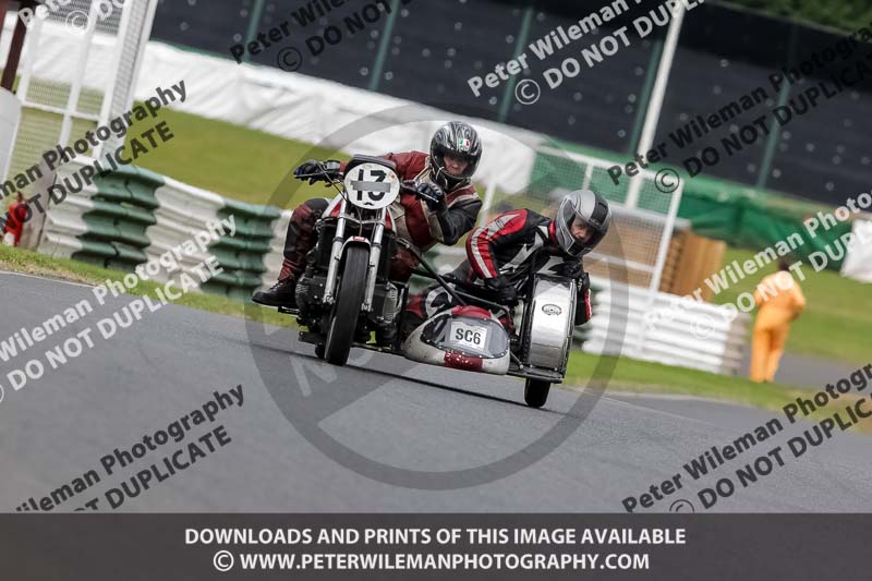 Vintage motorcycle club;eventdigitalimages;mallory park;mallory park trackday photographs;no limits trackdays;peter wileman photography;trackday digital images;trackday photos;vmcc festival 1000 bikes photographs